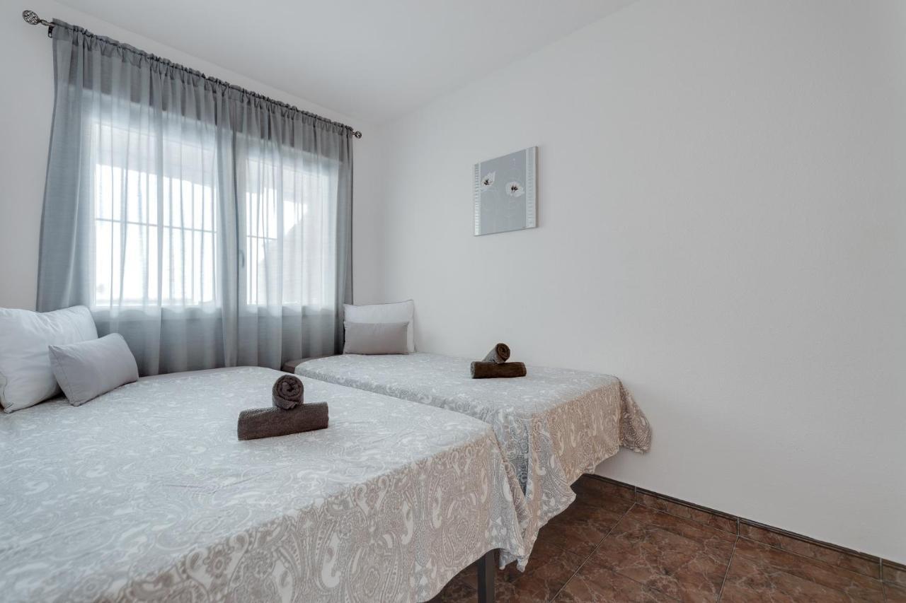 Raxi Apartment Torrevieja Exterior photo